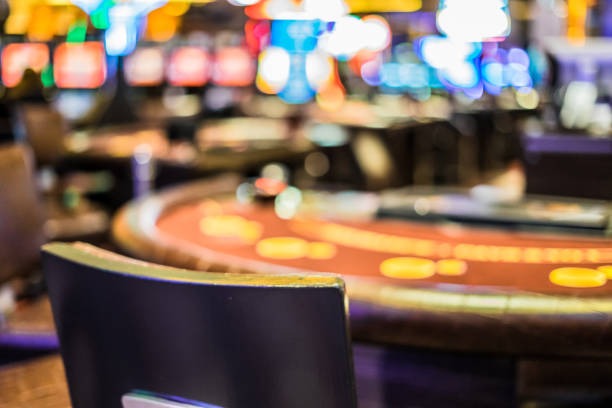 Expanding wild symbol during free spins