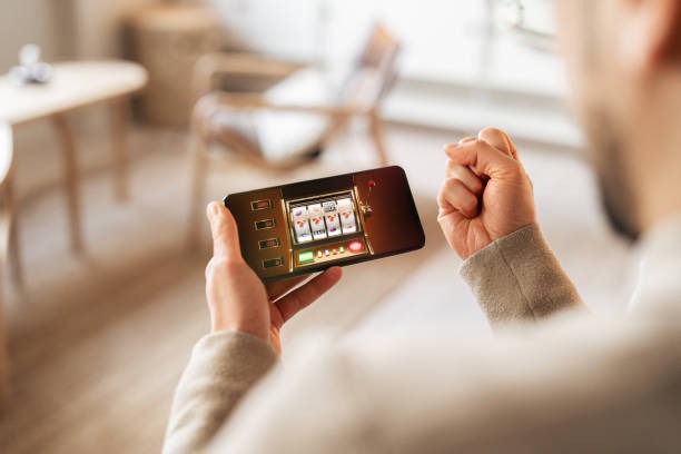 Mobile app dashboard with live games